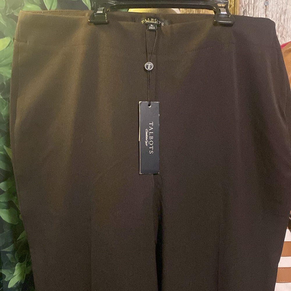 Talbots Heritage sits comfortably at waist straight through hip and thigh 8L - Picture 2 of 6